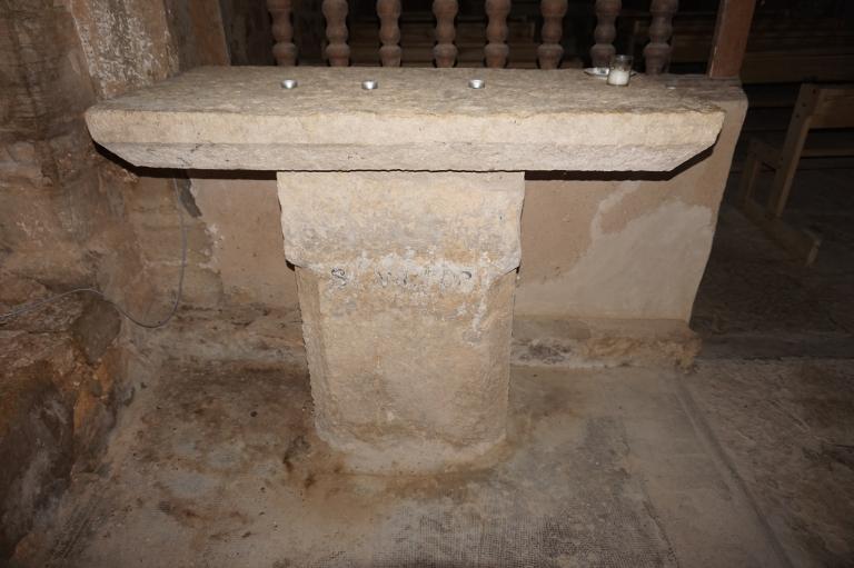 Autel secondaire de saint Victor (autel table)