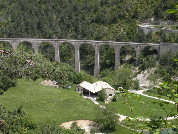 viaduc ferroviaire de Maouna