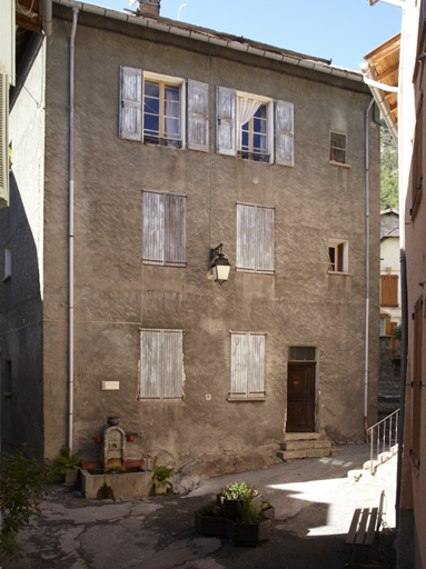 mairie actuellement maison