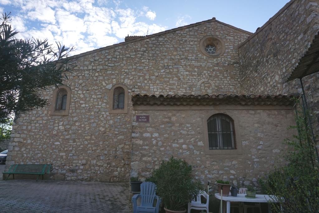Vue extérieure d'ensemble et de la sacristie depuis l'ouest.