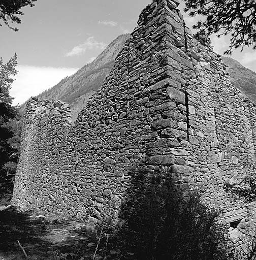 Vue extérieure du saillant ouest.