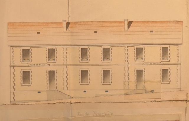 Façade principale. [Echelle d'origine 1/100e, 1899.]