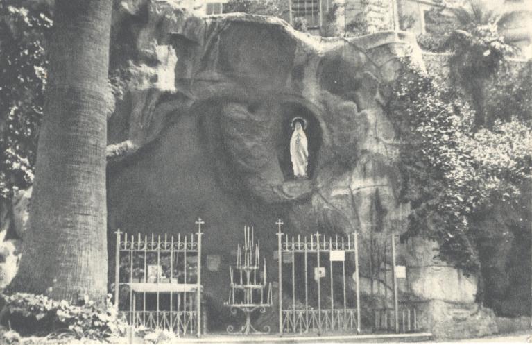 maison de villégiature (villa balnéaire) dite villa Trumpler puis villa Valère puis Villa Hélios, actuellement maison de retraite dite Villa Hélios Saint-jean.