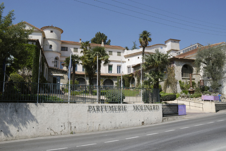 distillerie Sézary et Chevalier, actuellement parfumerie Molinard Jeune