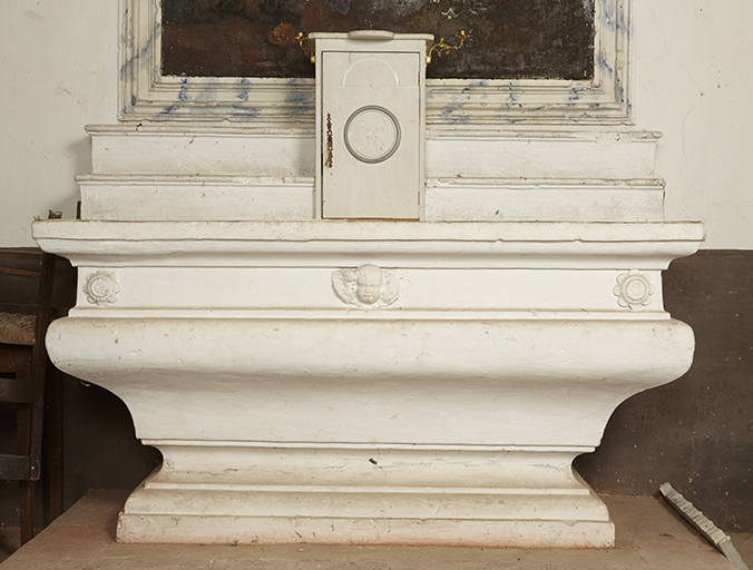 Ensemble de l'autel de saint Roch : autel, tabernacle, deux gradins d’autel, tableau d’autel