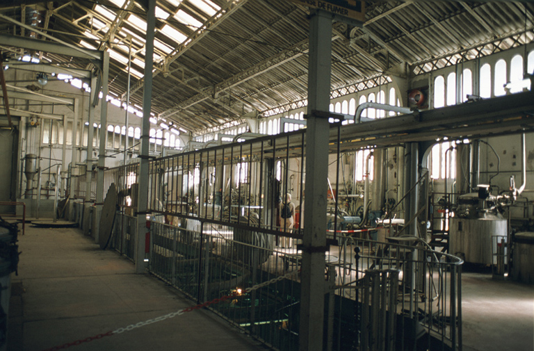 bâtiment conventuel, puis parfumerie Roure-Bertrand, actuellement immeuble de bureaux