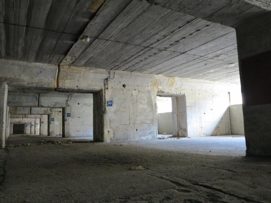 [Vue intérieure du second étage des alvéoles du Bunker Martha avant réhabilitation], 2019.