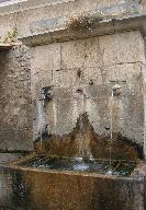 Fontaine dite fontaine de la Bourgade