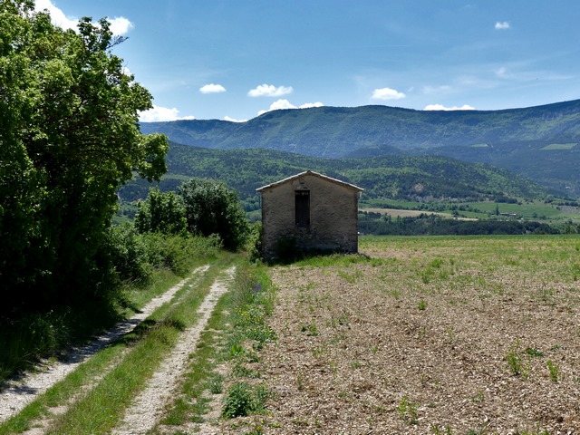 Vue de situation d'un « cabanon », à la Longeagne.