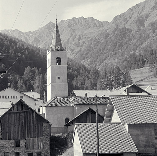 Vue de situation au sein du village.