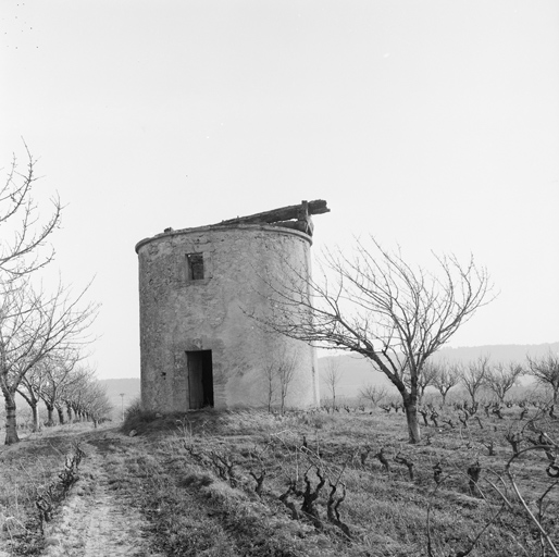 Moulin à vent, façade nord.