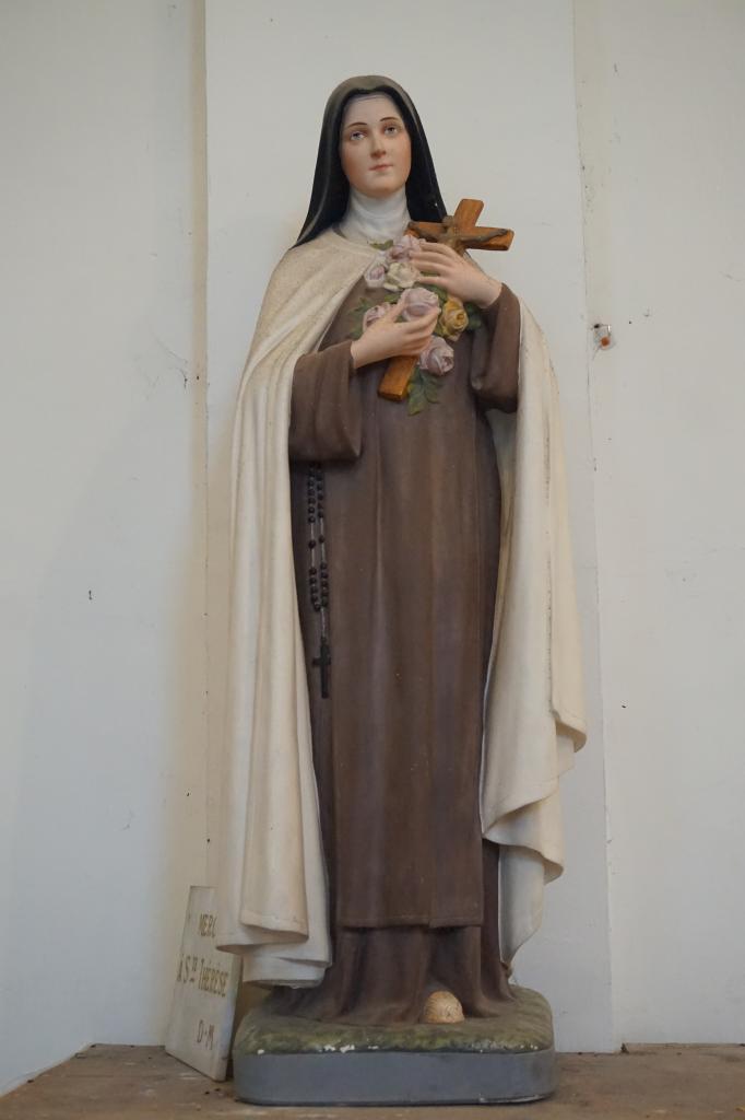 Statue (petite nature) : sainte Thérèse de Lisieux