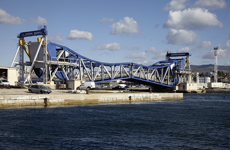 pont-levant Pinède