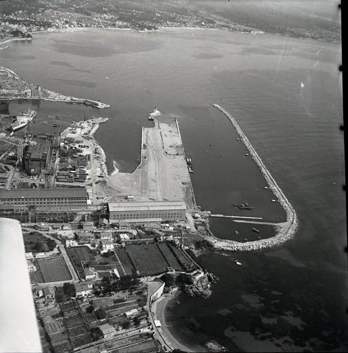 bassin de port, bassin de stationnement, dit grande darse à flot du chantier naval de La Ciotat