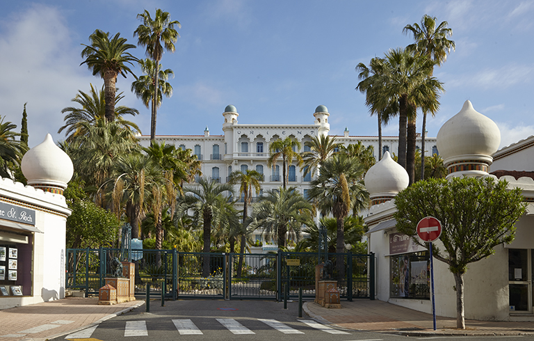 Hôtel de voyageurs dit Grand Hôtel d'Orient, actuellement résidence Orient Palace