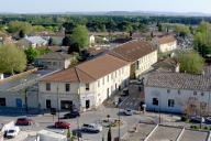 Moulin à blé puis moulin à foulon puis moulin à blé Orcière, puis de Fayard, puis Martin, puis de Garcin, puis Monnier puis tissage Brun-Champein dit Moulin Vert dit les Tapis d'Avignon actuellement Village des Antiquaires de la Gare