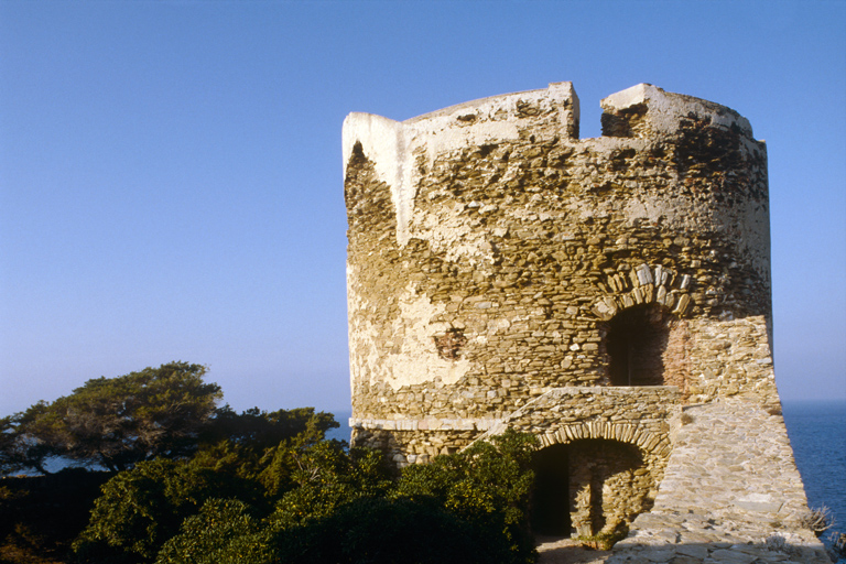 Tour vue du sud-est.