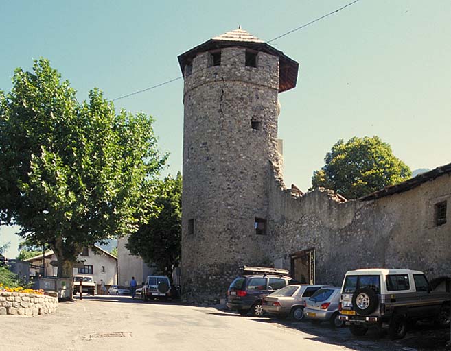 fortification d'agglomération