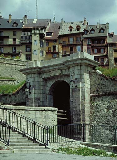 fortification d'agglomération dite enceinte de la ville de Briançon