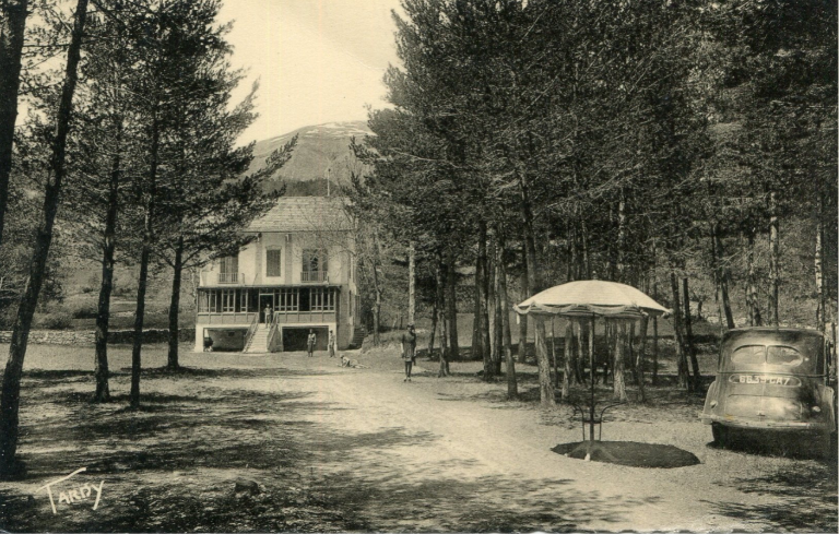 hôtel de voyageurs dit La Clairière, puis Hôtel Borel, actuellement maison