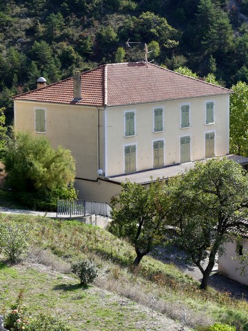 Bâtiment principal du Lastic. Vue d'ensemble prise du nord-ouest.