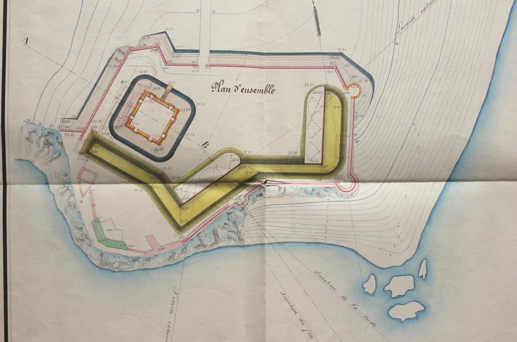 Projets pour 1860-1861. Fortifications. (Défense des côtes). Article 15. Organiser la batterie de Bandol. [Plan et coupe] 1860