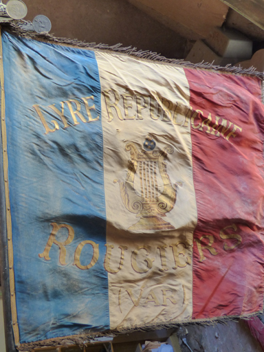 étendard et six médailles de la Lyre Républicaine de Rougiers