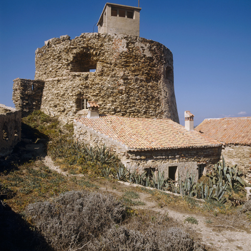 La tour vue du sud.