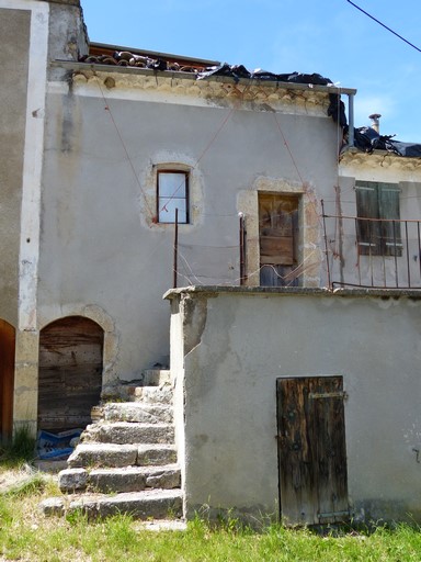 Maison mitoyenne à Grange-Neuve (Châteauneuf-de-Chabre).