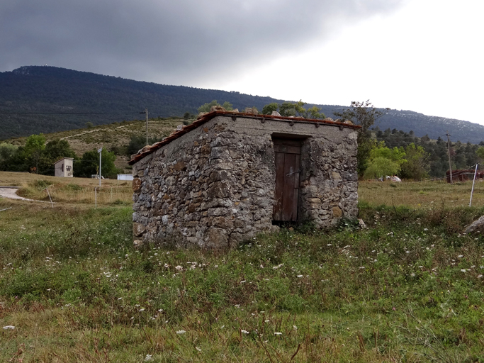 Bâtiment abritant le puits. Vue d'ensemble prise du nord-est.