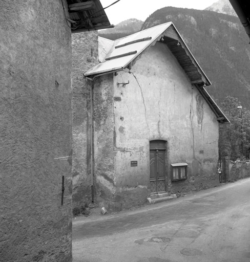 Façade antérieure ouest. Vue d'ensemble.