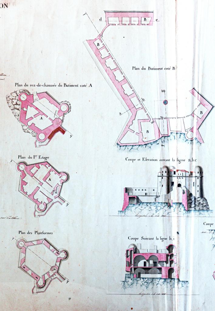[Plans, élévations et coupe du donjon de Ratonneau et de son enceinte], 1826.
