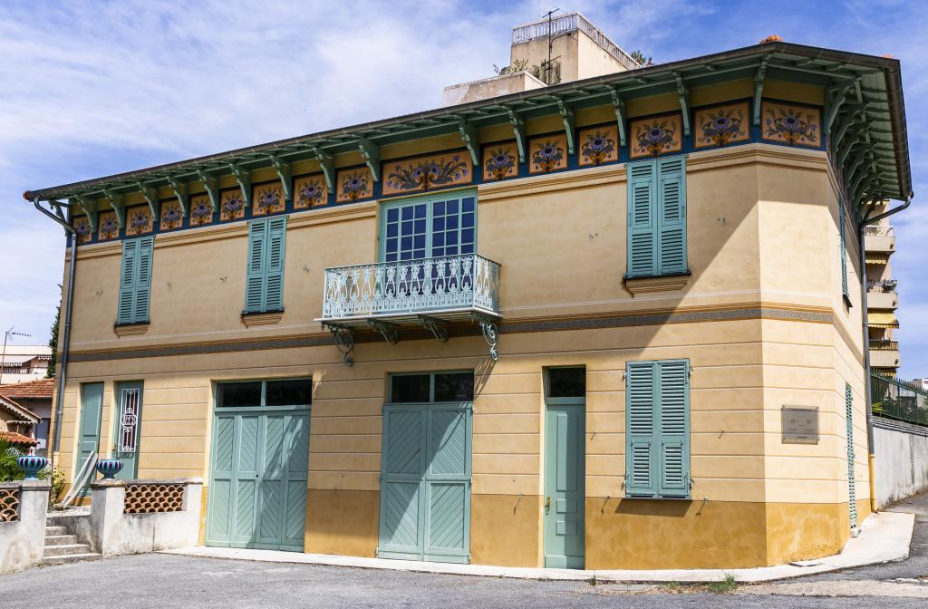 dépendance de la maison Val fleuri, actuellement siège d'association dite Maison Francine Gag