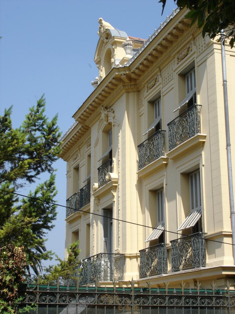 maison de villégiature (villa balnéaire) dite Villa Marie-Antoinette puis Villa Madeleine, actuellement immeuble
