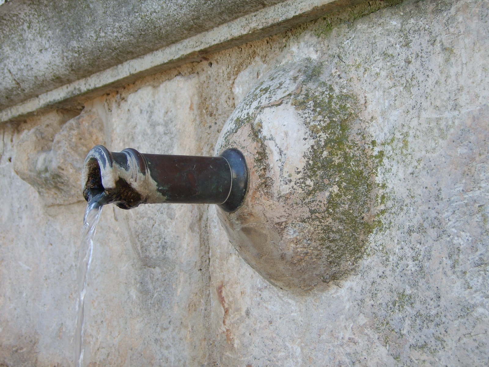 Fontaine dite fontaine du château