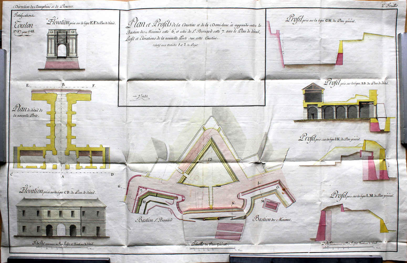 Fortifications Toulon 1787 pour 1788. Plan et Profils de la courtine à aggrandir entre le Bastion des Minimes et celui de St-Bernard [...] avec le Plan de détail [...] de la nouvelle Porte sur cette courtine. 1787