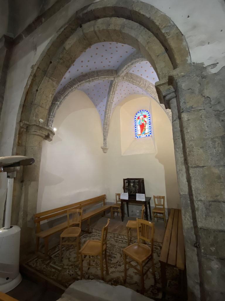 Vue intérieure : la chapelle sud-ouest.