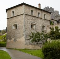 Tour bastionnée de la Caserne depuis le sud-est.
