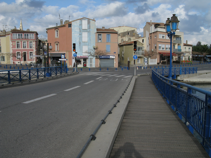 pont routier (est) dit pont de Baussengue ou de Ferrières, dit aussi pont bleu