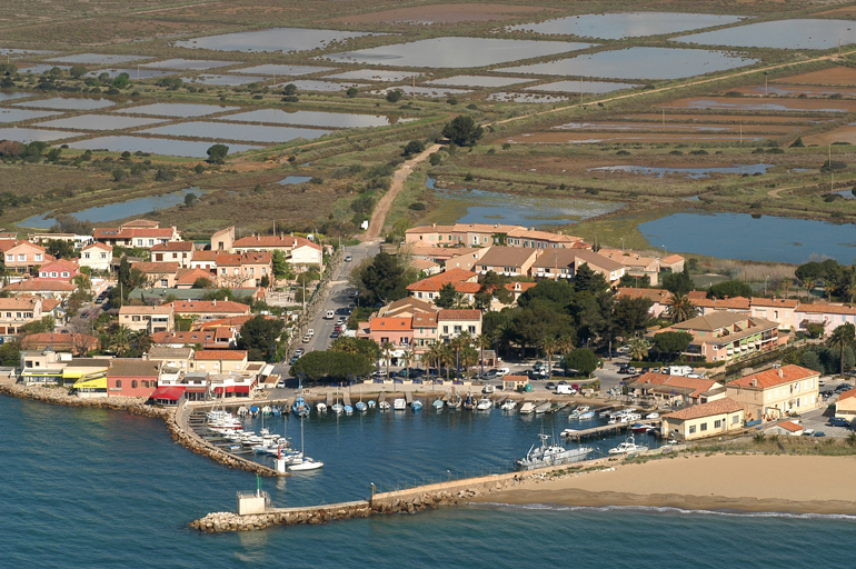 port Pothuau dit aussi port des salins