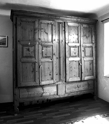 armoire (n° 2)