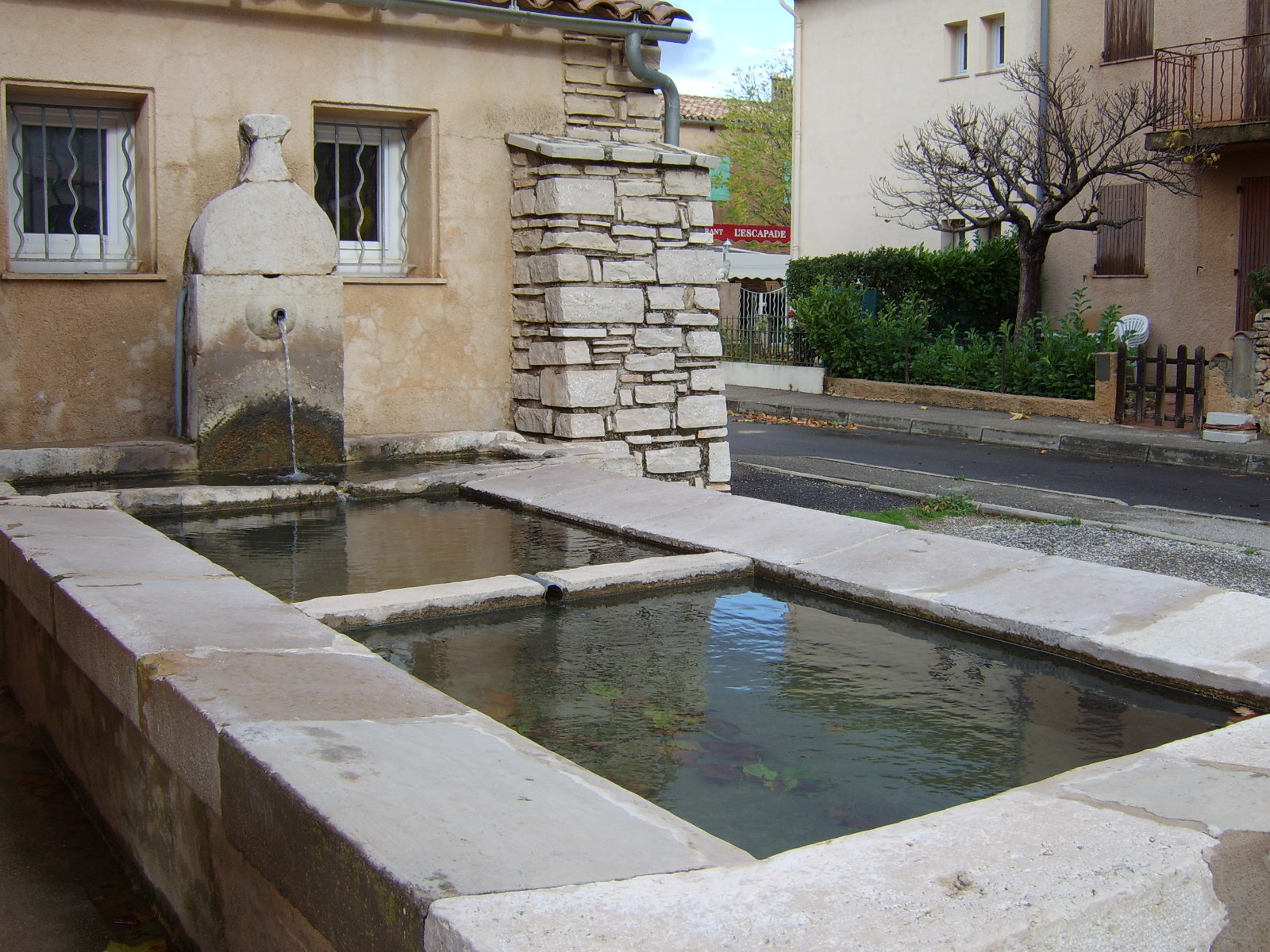 Fontaine et lavoir