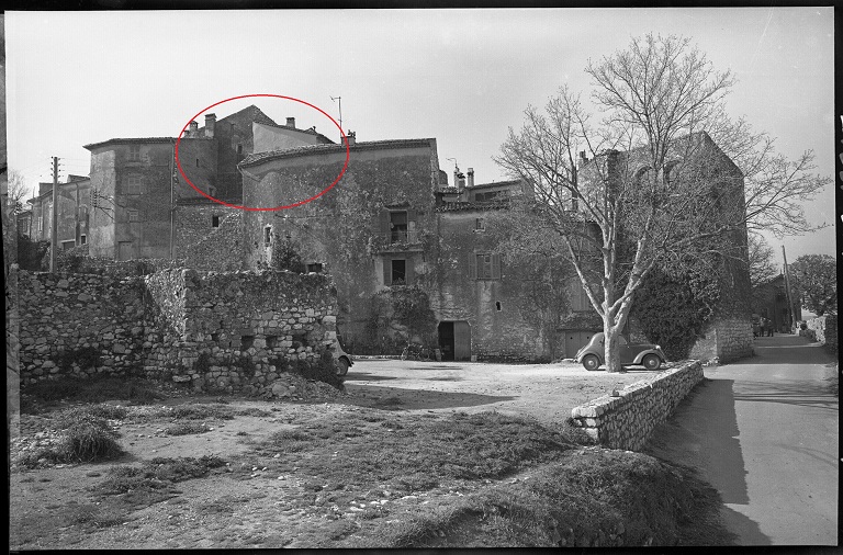 [Vue du village prise depuis le bastion nord-est vers 1950.] 