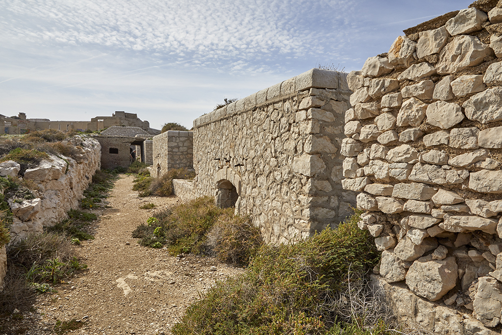 Batterie annexe, chemin de ronde, vu depuis l'est 