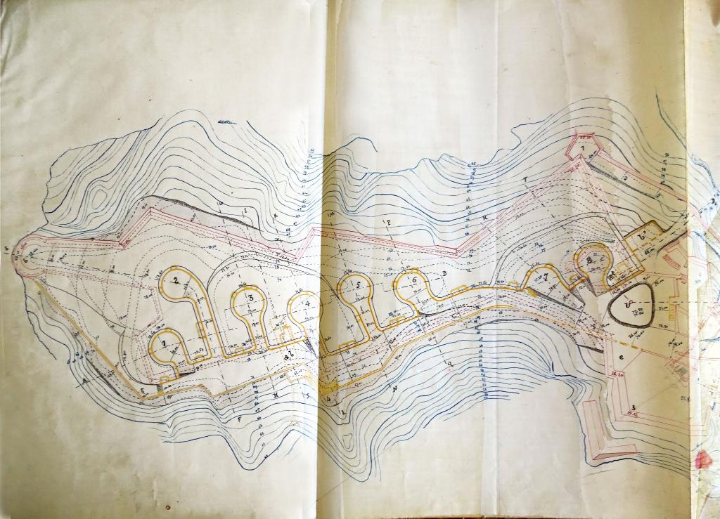 [Plan du projet d'organisation de la batterie principale ouest du fort de Ratonneau], 1887