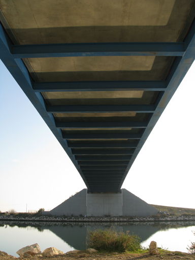 pont de secours du terminal méthanier de Fos-Cavaou, actuellement pont routier du Cavaou ou pont bleu