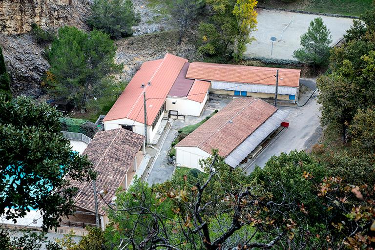 Hameau de forestage de Harkis de La Roque-d'Anthéron, actuellement village de vacances de la Baume