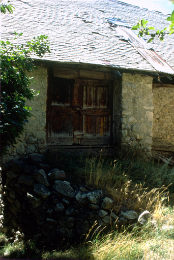 La porte de la grange.