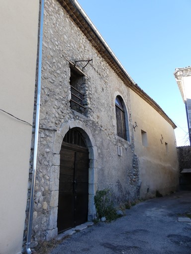 entrepôt agricole seigneurial dit Les Écuries du Château