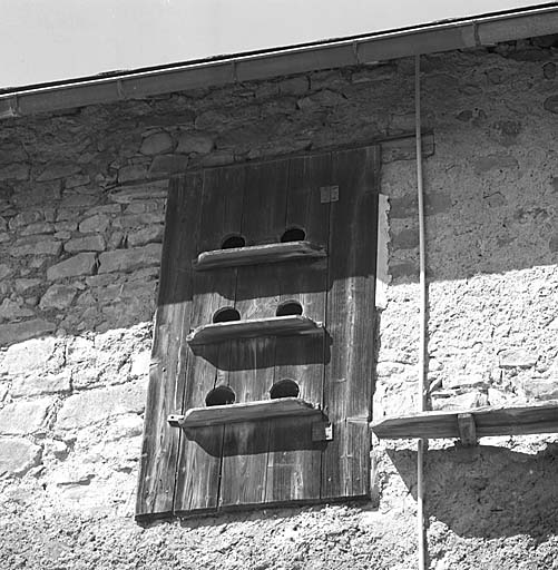 Façade sud. Pigeonnier.